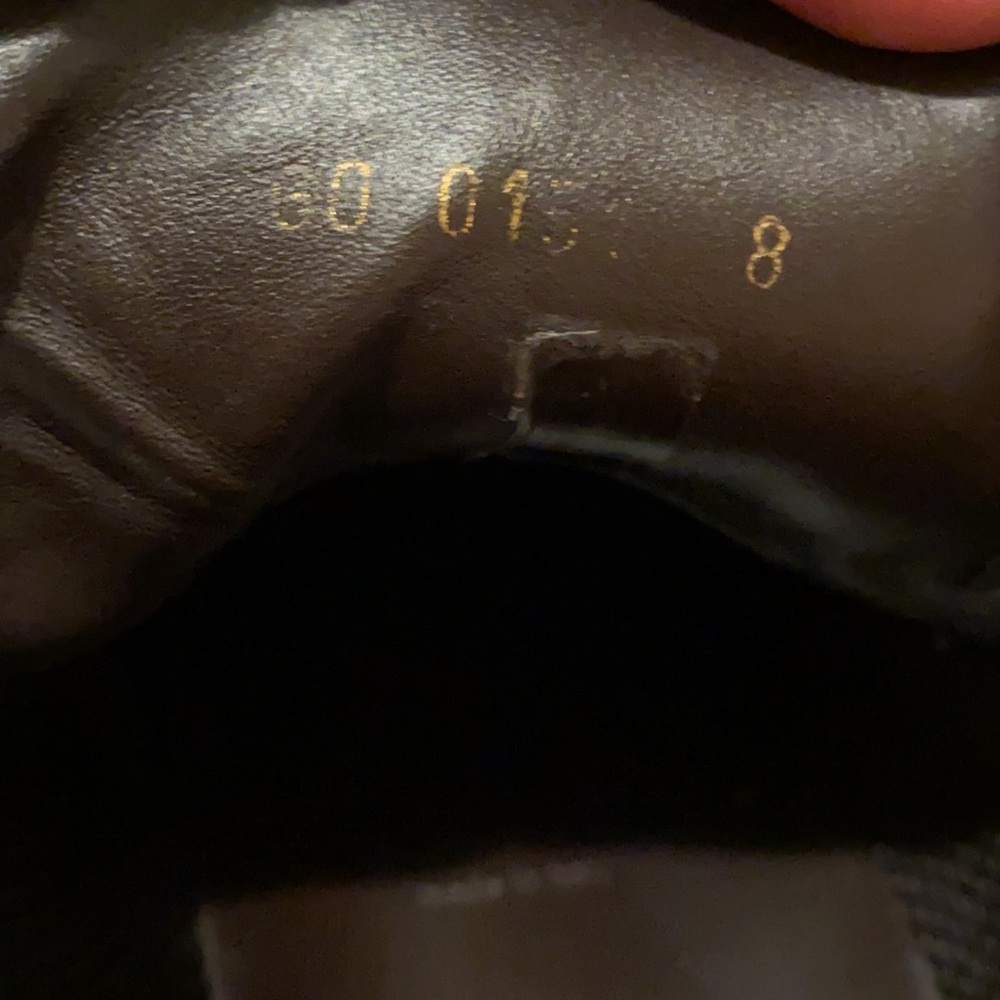 Sneakers by Louis Vuitton - Picture 6 of 13